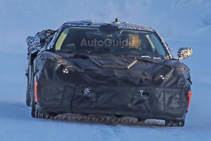 „Chevy“ ką tik papasakojo savo prekiautojams apie vidutinio variklio „Corvette“ post thumbnail image