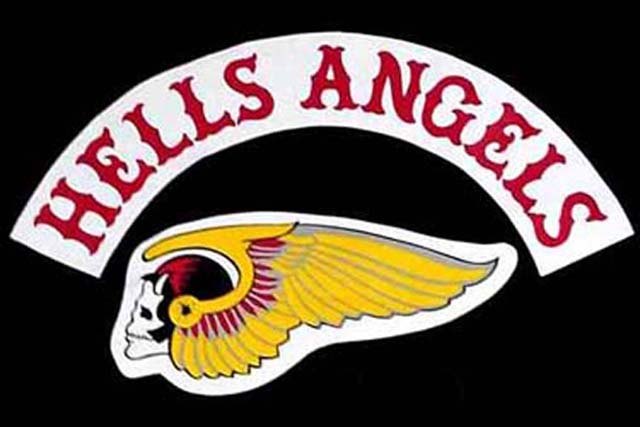 Vokietis įmetė šuniuką į „Hells Angels“ grupę ir pabėgo pavogtu buldozeriu post thumbnail image